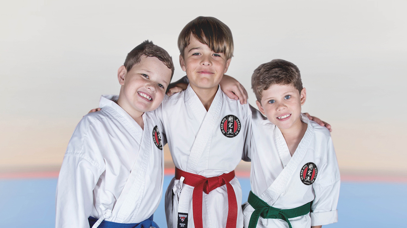 three young boys wearing gkr karate gi kids tips for tournaments three young boys wearing gkr karate gi kids tips for tournaments